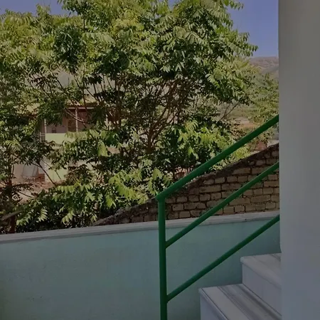 Delvina Penthouse *