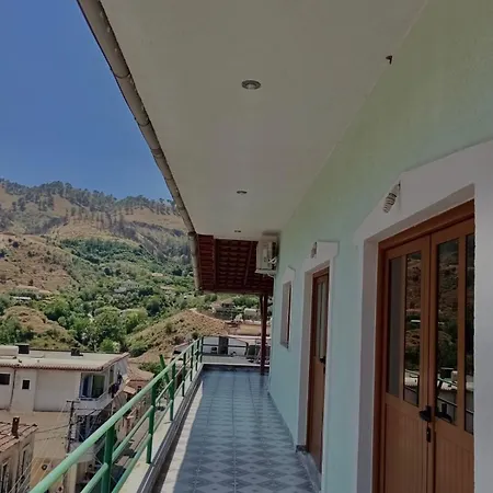 Lägenhet Delvina Penthouse