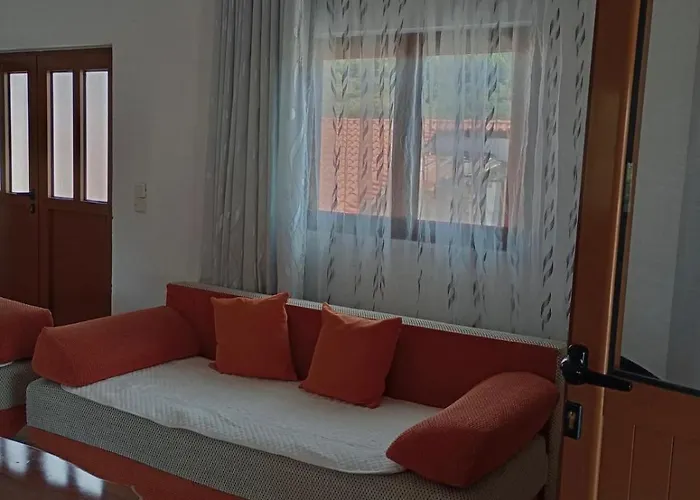 Delvina Penthouse *